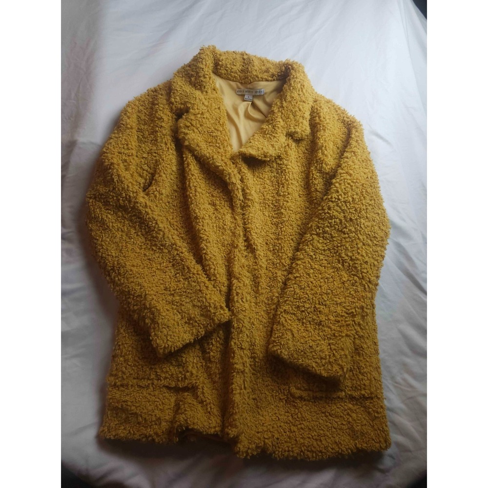 HYFVE Jacket Womens‎ L Yellow Teddy Bear Faux Fur Fuzzy Minimalist Cozy Layering